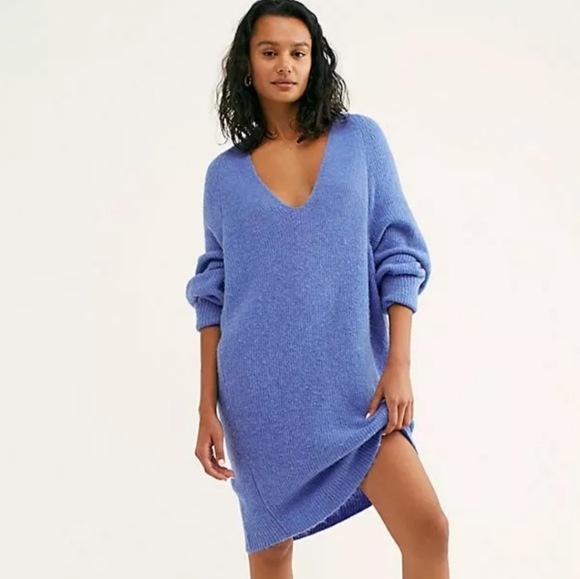 Free People Dresses & Skirts - Free People Periwinkle V-neck Sweater Tunic Dress